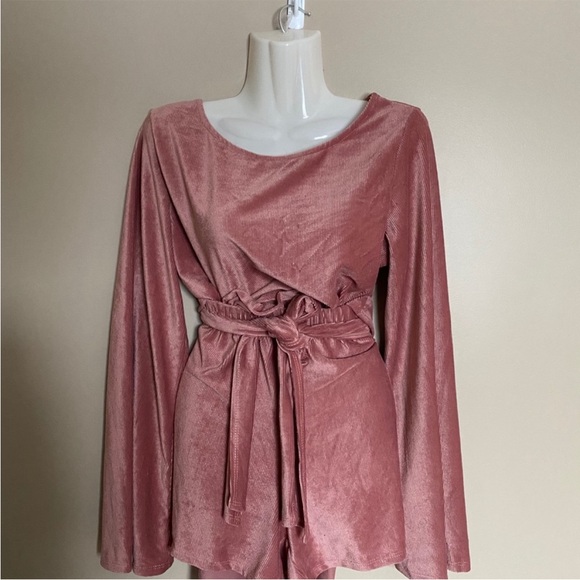 ◾️3/$25 Fashion Nova Coolin Corduroy Short Set - Picture 7 of 11